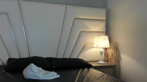 zahir_ashar online show from October 24, 11:06 am