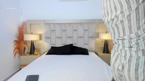 zahir_ashar online show from April 17, 11:13 am