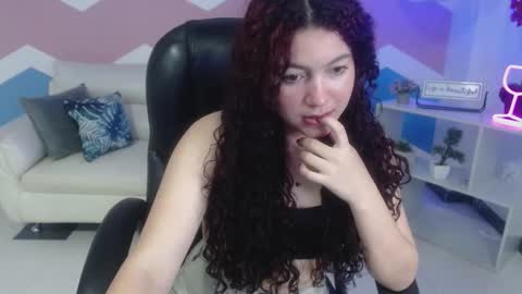 Zahira  online show from November 17, 5:30 pm