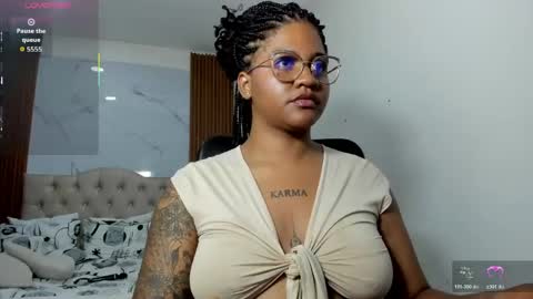 Snapshot of zahra_rose chatting on April 21, 1:42 am zahra_rose online show from April 21, 1:42 am
