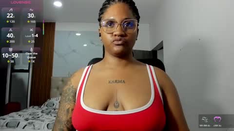Snapshot of zahra_rose chatting on April 26, 1:47 am zahra_rose online show from April 26, 1:47 am