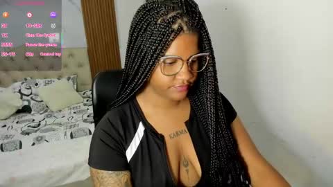 Snapshot of zahra_rose chatting on April 28, 8:58 pm zahra_rose online show from April 28, 8:58 pm