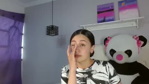 Snapshot of zaida_1 chatting on November 6, 1:45 pm Zaida online show from November 6, 1:45 pm