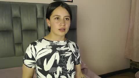 Zaida online show from May 4, 8:49 pm
