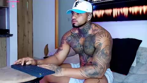 Snapshot of zain_diesel7 chatting on July 11, 8:28 am INSTAGRAM yormanfit7 online show from July 11, 8:28 am