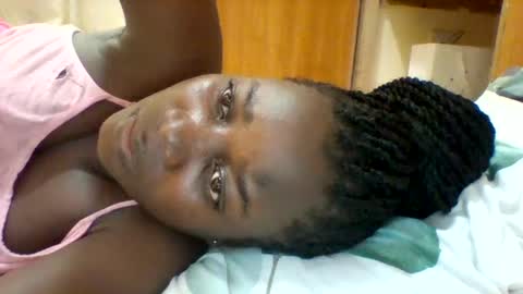 Snapshot of zainxxxx chatting on February 10, 12:50 pm zainxxxx online show from February 10, 12:50 pm