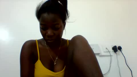 Snapshot of zainxxxx chatting on February 4, 7:36 am zainxxxx online show from February 4, 7:36 am