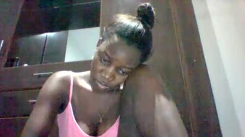 Snapshot of zainxxxx chatting on May 11, 5:43 pm zainxxxx online show from May 11, 5:43 pm