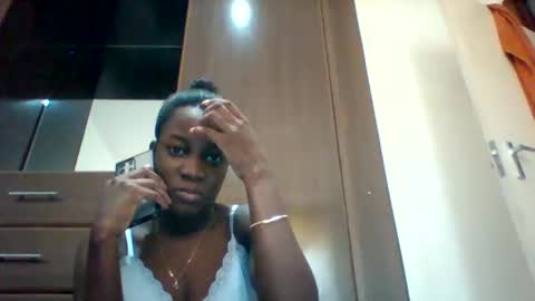 Snapshot of zainxxxx chatting on May 12, 9:28 am zainxxxx online show from May 12, 9:28 am