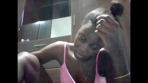 Snapshot of zainxxxx chatting on May 18, 4:13 pm zainxxxx online show from May 18, 4:13 pm