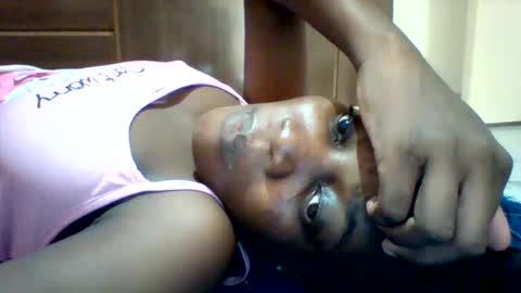 Snapshot of zainxxxx chatting on May 26, 10:33 am zainxxxx online show from May 26, 10:33 am