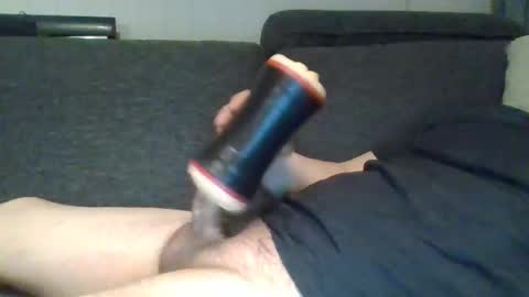 Snapshot of zakksten chatting on April 6, 12:30 am Zakk online show from April 6, 12:30 am