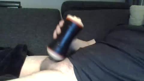 Snapshot of zakksten chatting on April 27, 10:52 pm Zakk online show from April 27, 10:52 pm