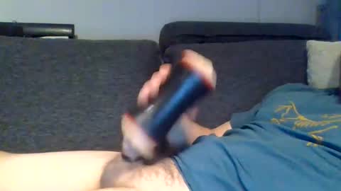 Snapshot of zakksten chatting on July 31, 11:59 pm Zakk online show from July 31, 11:59 pm