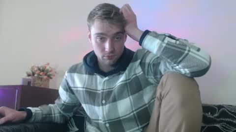 Snapshot of zakonezach chatting on December 19, 11:50 am zakonezach online show from December 19, 11:50 am