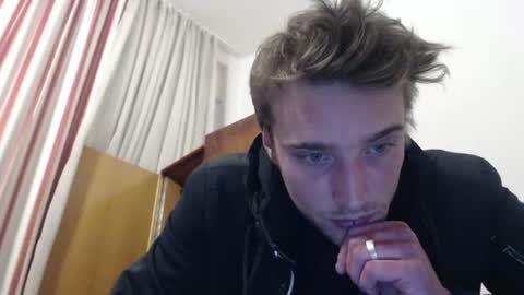 Snapshot of zakonezach chatting on January 29, 8:35 pm zakonezach online show from January 29, 8:35 pm