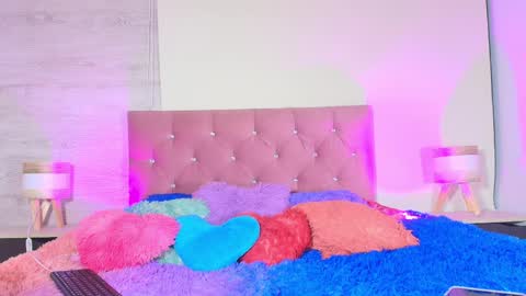 Zamara Kleii online show from April 9, 6:52 am