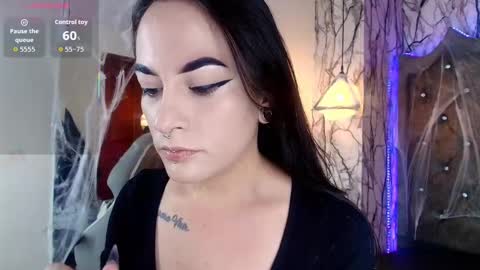   online show from November 4, 5:34 pm