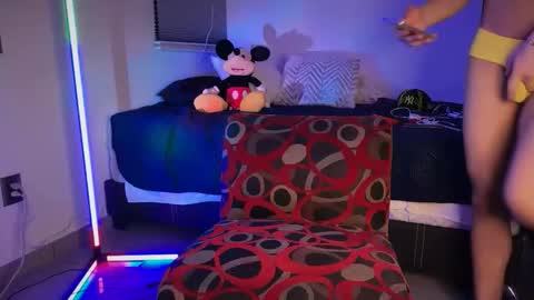 Snapshot of zamirxxxbig chatting on February 22, 4:02 am zamirxxxbig online show from February 22, 4:02 am