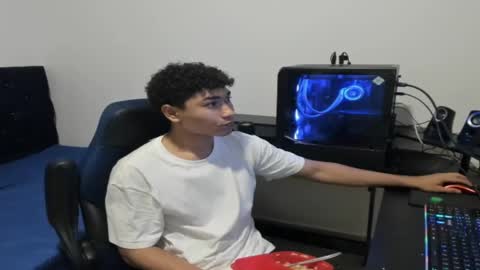 Snapshot of zammcito_ chatting on December 6, 1:29 am zamm online show from December 6, 1:29 am