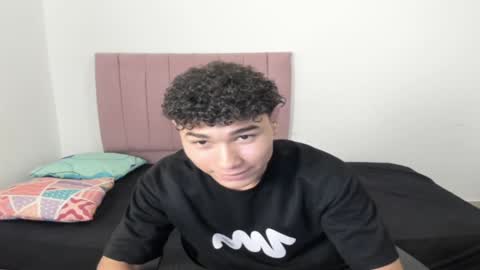 Snapshot of zammcito_ chatting on December 18, 2:10 am zamm online show from December 18, 2:10 am