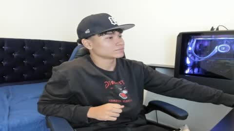 Snapshot of zammcito_ chatting on January 4, 1:52 am zamm online show from January 4, 1:52 am