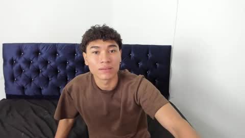 Snapshot of zammcito_ chatting on February 15, 1:53 am zamm online show from February 15, 1:53 am