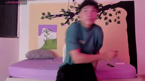 Snapshot of zammcito_ chatting on March 12, 2:41 am zamm online show from March 12, 2:41 am