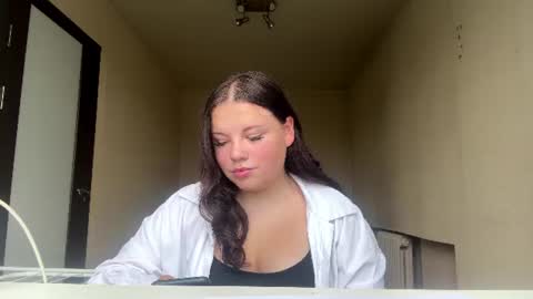 Liana online show from August 4, 8:28 am