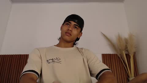 Snapshot of zander_2120 chatting on January 24, 3:55 pm Zander online show from January 24, 3:55 pm