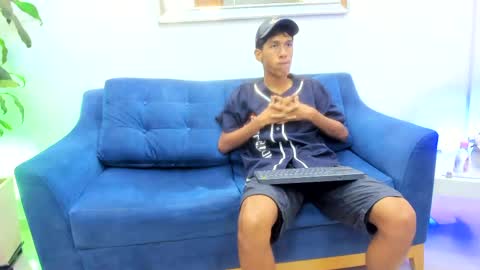 Snapshot of zane_belville chatting on May 10, 11:15 am Zane Belville online show from May 10, 11:15 am