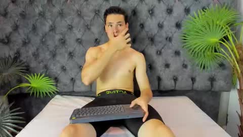 zane online show from March 7, 1:19 pm