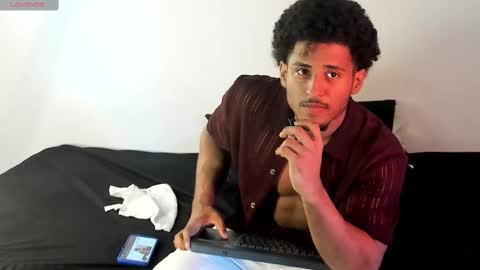Snapshot of zane_lux chatting on September 24, 12:52 pm Zane Lux online show from September 24, 12:52 pm