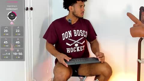 Snapshot of zane_lux chatting on October 16, 12:06 pm Zane Lux online show from October 16, 12:06 pm