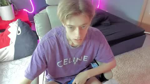 Kel online show from April 10, 4:17 am