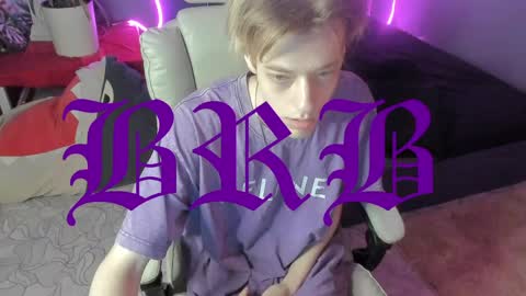 Kel online show from April 10, 6:23 pm