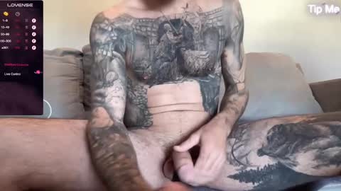 Snapshot of zaned_ chatting on January 5, 6:13 pm Zane D online show from January 5, 6:13 pm