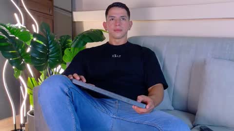 Zane Dawson online show from March 2, 8:37 pm