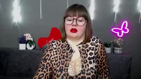 zannadreil online show from March 12, 8:04 pm