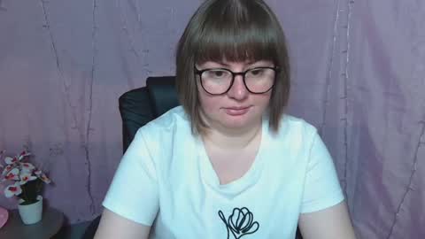 zannadreil online show from May 6, 6:35 pm