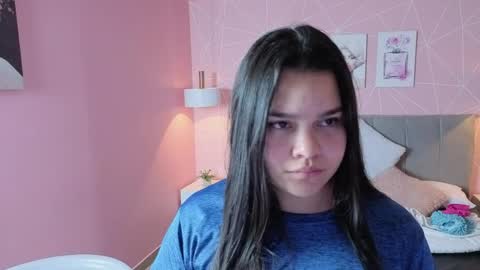 Snapshot of zara__sweet chatting on May 27, 1:41 pm Zara Sweet online show from May 27, 1:41 pm