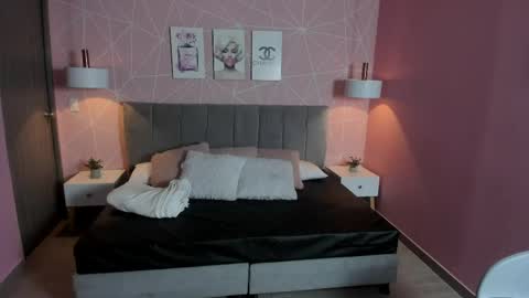 Snapshot of zara__sweet chatting on May 28, 3:09 pm Zara Sweet online show from May 28, 3:09 pm
