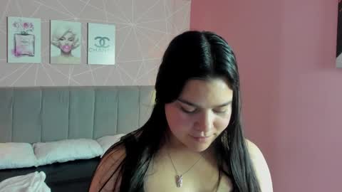 Snapshot of zara__sweet chatting on May 29, 3:43 pm Zara Sweet online show from May 29, 3:43 pm