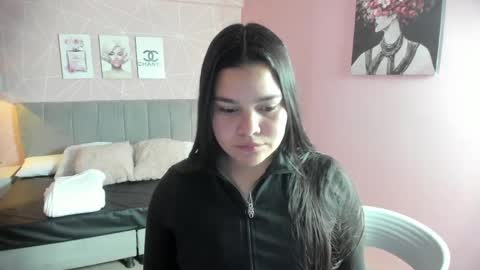 Snapshot of zara__sweet chatting on June 1, 1:46 pm Zara Sweet online show from June 1, 1:46 pm