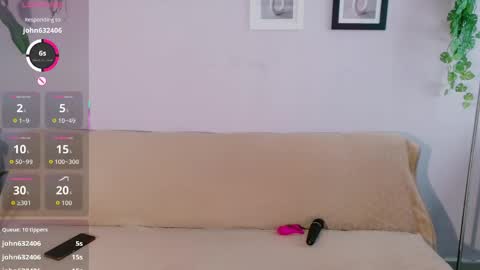 zara_fire online show from April 12, 8:03 pm