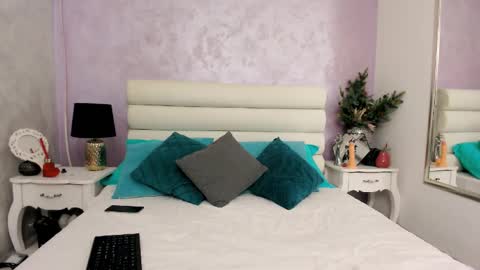 Snapshot of zara_night chatting on February 23, 6:49 pm Zara online show from February 23, 6:49 pm