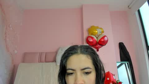 Snapshot of zarah_torres chatting on September 20, 5:25 pm Zarah online show from September 20, 5:25 pm