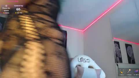 Zarah online show from March 18, 12:30 pm