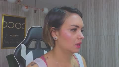 Snapshot of zarcasutra_t chatting on February 4, 12:55 pm Isabella online show from February 4, 12:55 pm