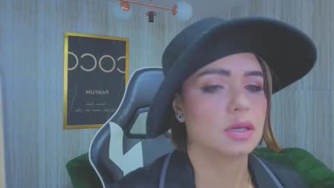 Snapshot of zarcasutra_t chatting on February 19, 12:56 pm Isabella online show from February 19, 12:56 pm